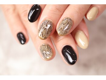 ネイル シャンブル(nail CHAMBRE)/パイソンアート