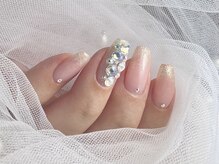 ティアネイル(tear nail)の雰囲気（手元が美しく見える上品なネイルを心がけています♪）