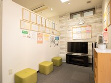 たくみ鍼灸整骨院 大森町院/待合室