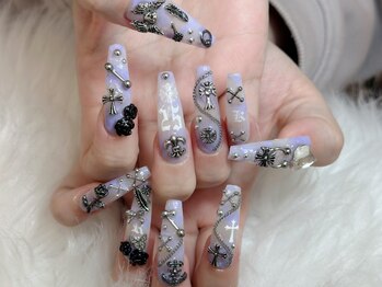 アイミーネイルスタジオ(Aimee Nail Studio)の写真/【福岡天神駅から徒歩5分/23時まで営業★】お客様に合った理想のネイルをご提案♪何度も見たくなる指先へ◎