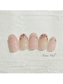 ふんわり可愛い押し花ネイル