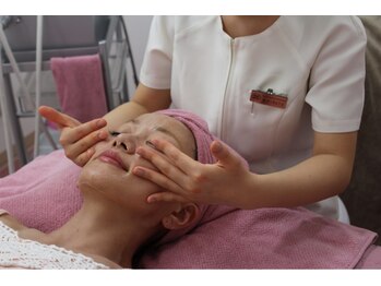 スパフランコルシャン(Spa Francorchamps)/お顔脱毛