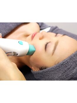 ホウレイ線・たるみ改善！予防ケア