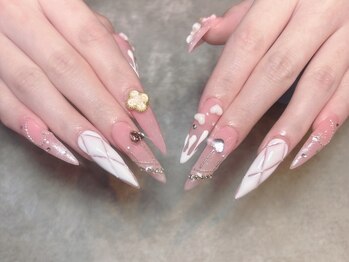 タキネイル 吉祥寺店(Taki Nail)の写真/カラーだけでも1000種類、サンプル多数ご用意有り◎イメージ通りの施術が可能♪パーツ、アートに自信！
