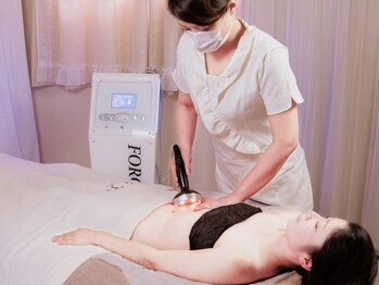 サハスラーラ(SAHASRARA)の写真/【痩せスピードが加速!】脂肪燃焼×深層筋膜リリースでWアタック!2つの痩身マシンで長年溜まったお肉を分解