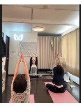 キッキー(Kicky)/ヨガレッスン