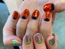 カーティシーネイルズ(curtisii NAILS)/ハーフムーンアレンジ