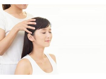 ネイルミュージアム(Nail Museum)/頭もみほぐし+首肩+ハンドスパ