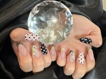 リサ(Risa)の雰囲気（パーツやストーン、カラーも豊富にご用意し ております♪）