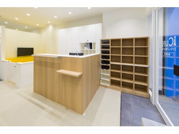 リコア鍼灸接骨院 蒲田(ReCORE鍼灸接骨院)/受付・待合室・キッズスペース