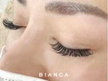 ビアンカ 川越店(Bianca)の写真/付け心地が軽い!ボリュームのあるまつ毛に!【ボリュームラッシュ160束¥8500～】フラットラッシュも大人気♪