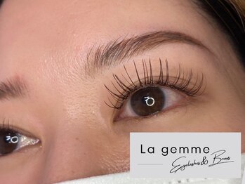 ラ ジェム(La gemme)の写真/口コミ高評価★通常のグルーよりも持ちの良さが◎LEDマツエク/バインドロック導入店