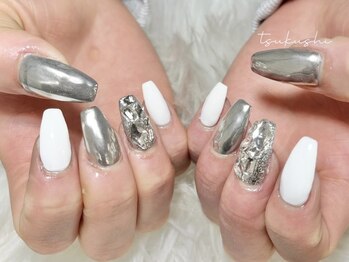 ツクシ 河原町(tsukushi)/白とメタルネイル