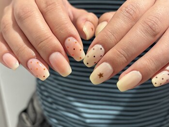ネイルズ ララ(nails Lala)/yellow × strawberry