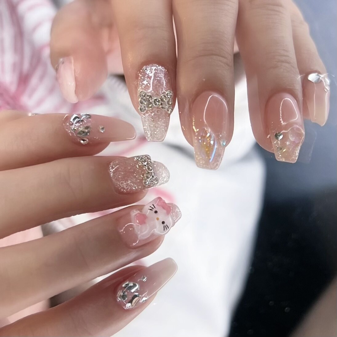 2026年冬トレンド】オーロラのネイルデザイン集｜人気順｜56ページ目