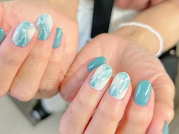 アイ アンド ネイル ロカヒ(Eye & nail LOKAHI)/大理石