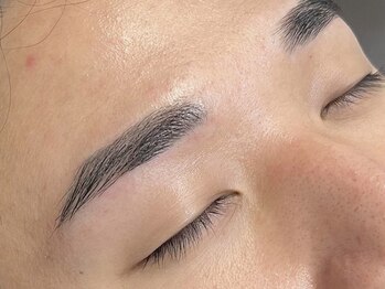 ハロブロウ 横浜店(halo brow)/大人気のストレート眉！【眉毛】