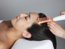 プラズマスカルプで硬い頭皮をゴリゴリほぐし、血流改善！