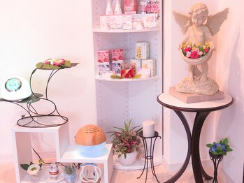 アロマテラピーサロン チャーミング(charming)/落ち着く室内です。