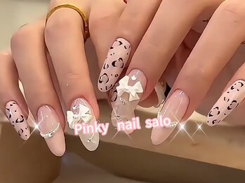 ピンキーネイル(Pinky Nail)の写真/スカルプでお好みの長さを実現！コンプレックス解消◎持ち込みデザインOK★あなたのなりたい憧れを形に♪