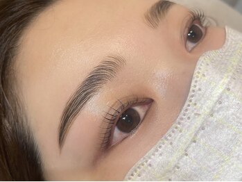 ドレス ネイルアンドアイラッシュ 梅田(Dress)の写真/【西梅田/堂島】自まつ毛ケア×キープ力の新常識。キープ重視の仕上がりで美しいカールや束感が長持ち◎