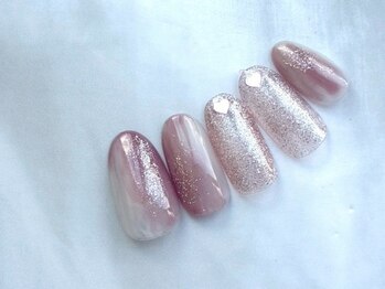 シベル(Ci belle)/透け感ネイル/ハートホロネイル