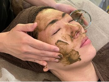 てづか整骨院 西都院の写真/【大人気★ハーブピーリング】毛穴/シミ改善/ニキビケア/乾燥・赤みにも◎根本から肌質改善したい方に♪