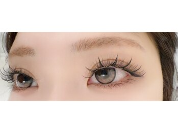 アイ(AI)の写真/次世代マツエク<LED施術>対応の実力派★ワンホン×ボリュームで目元美人に!華やかで魅力的な目元へ◎