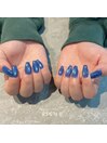鮮やかブルーマグネットネイル