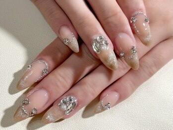 ラビング(Loving)/キラキラベージュネイル