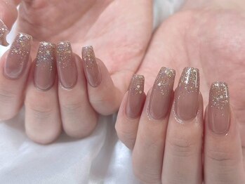 ルネイル バイ ゼン 表参道(Le nail by ZEN)の写真/時短で叶う理想の指先！長さだしジェルで理想の爪へ。パラジェル変更◎で爪に優しく♪