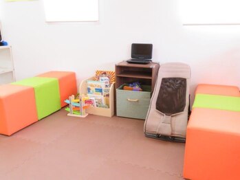 えにし整骨院 整体院/キッズスペースも完備してます