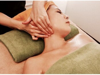 自然堂 川崎店/コルギ小顔デトックスで美顔に♪