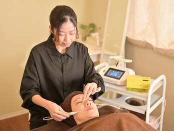 フェアリーフェイス 南森町店(Fairy Face)の写真/顔/内臓/骨格の三位一体アプローチ。表面じゃない。"深層"から整う美容整体。施術後、顔の"空気"が変わる。
