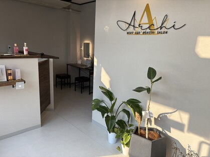 ネオズエゴ アーチ(neos ego Archi)の写真