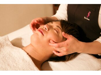 マシェリ 浦安駅前店(MA CHeRiE.)/顔つぼマッサージ☆小顔矯正