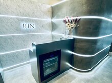 リンフェイス 表参道(RIN FACE)の雰囲気（サイエンスな店内で老若男女問わず、入りやすく居心地良い空間◎）