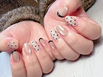 スタジオ ムー ネイル(Studio Muu Nail)/ドット/バカラネイル/細フレ