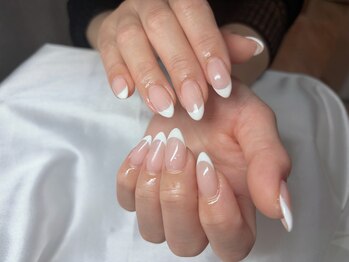 リリービューティ 天神西通り店(Lilybeauty)の写真/【オフィス系にも】ベース付きフレンチ　7980円