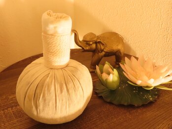 ブアサワン(Bua Sawan)/ハーブボールとは