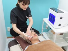 堺整骨院 小郡院の雰囲気（お顔のたるみ、むくみ、歪み、毛穴悩み、まとめて解決へ）