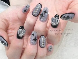 フラッシュネイル×黒ネイル
