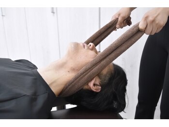 ジェイミープラス 表参道(J‘aimee +)の写真/ガチガチに固まった首肩こり/だるさに◎身体の辛さから解放される「効く」を感じられるストレッチ整体！