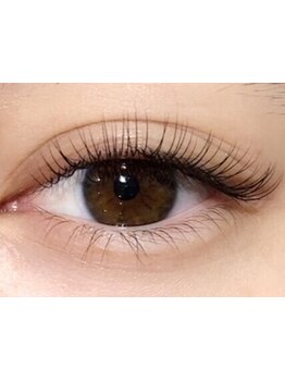 ナチュラル上品な目元にしたい