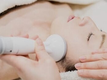 ミライ 福岡筑紫野店(mirai)の写真/【冬の肌を守るマシーン×マッサージ】寒さでダメージを受けやすい肌に潤いとハリをUP♪小顔効果も◎