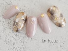 ラ フルール(La Fleur)/ホワイトべっ甲ネイル