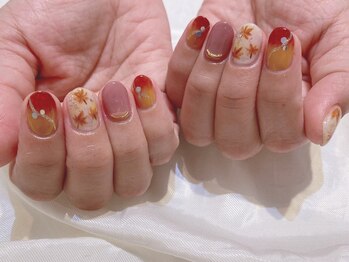 ネイルズ ララ(nails Lala)/紅葉ネイル。