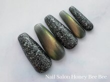 ハニービービー(Honey Bee Bee)/ブラックマグネイル