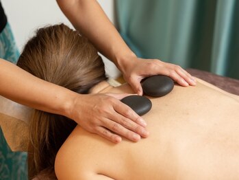 ポノ 横浜桜木町(Pono)/ホットストーンでむくみスッキリ