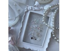 アジュールネイル 近鉄奈良店(AzurNail)の雰囲気(数百種類の有料パーツ♪アートの部分はストーン乗せ放題♪)